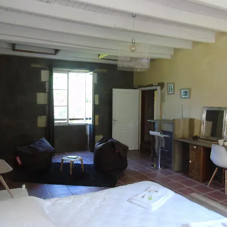B&B La Cueille Nocleg ze śniadaniem *